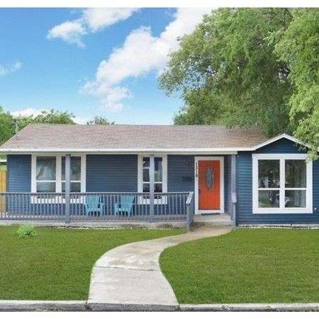 Stylish 4 Br2Ba Renovated Home Near Downtown San Antonio Bagian luar foto