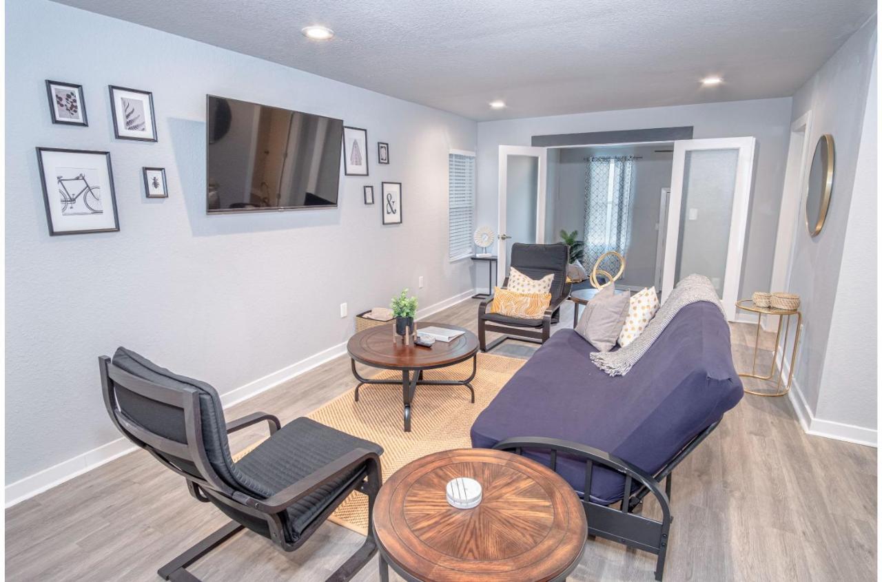 Stylish 4 Br2Ba Renovated Home Near Downtown San Antonio Bagian luar foto