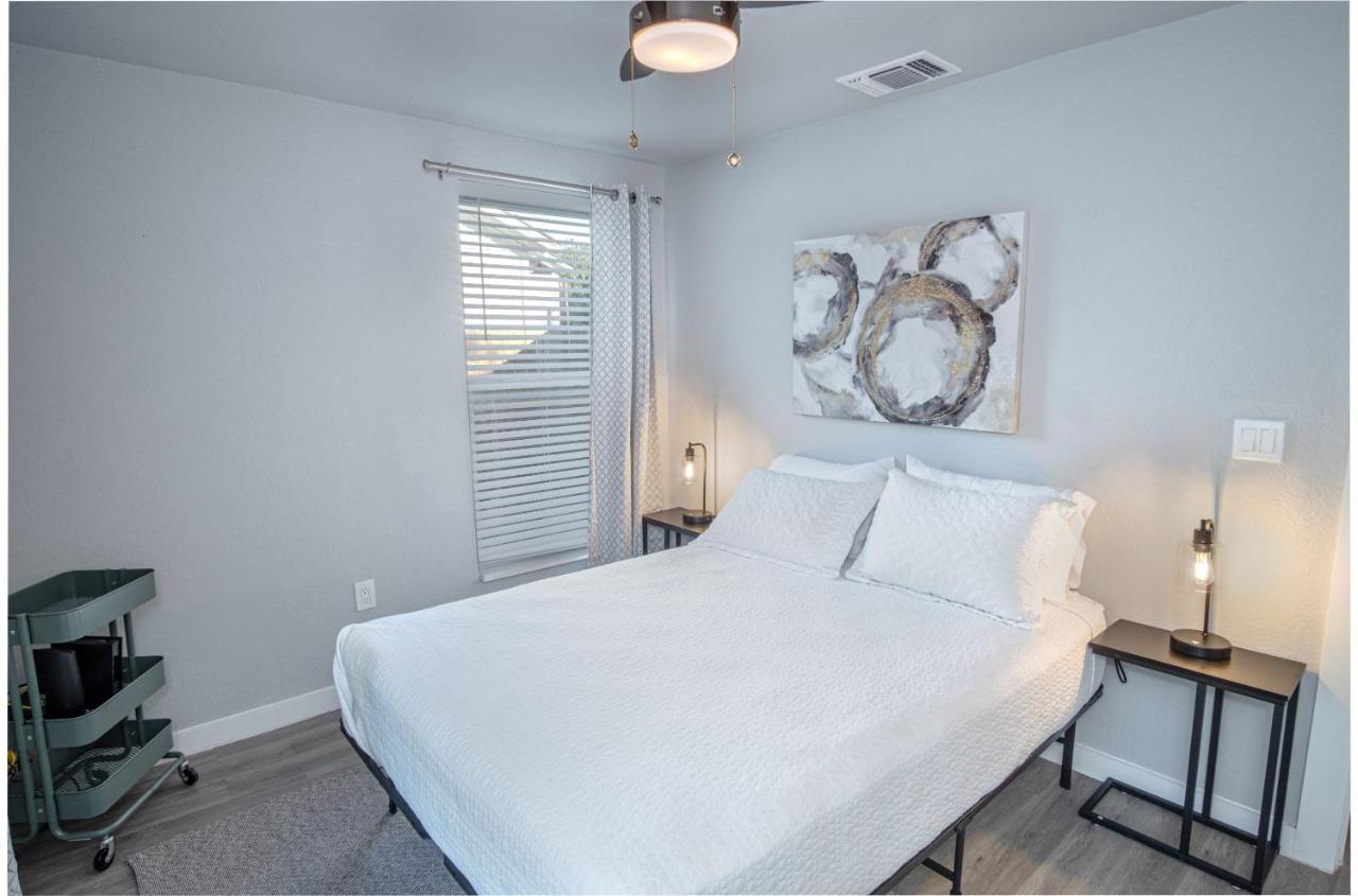Stylish 4 Br2Ba Renovated Home Near Downtown San Antonio Bagian luar foto