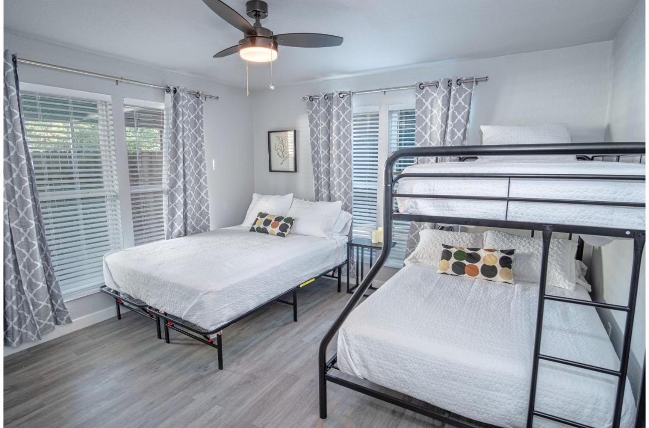 Stylish 4 Br2Ba Renovated Home Near Downtown San Antonio Bagian luar foto
